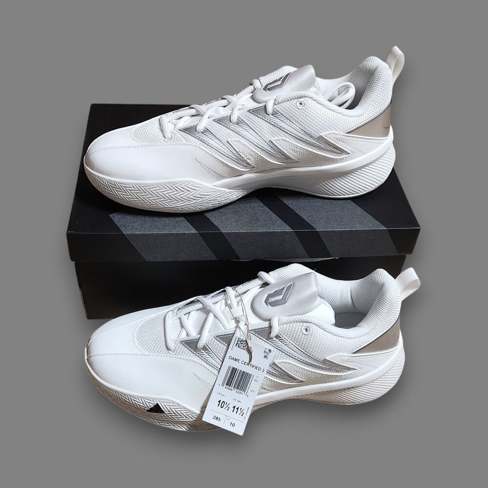 New in Box! ADIDAS Dame Certified 3 Low Basketball Shoes ! Men's Sz 10.5